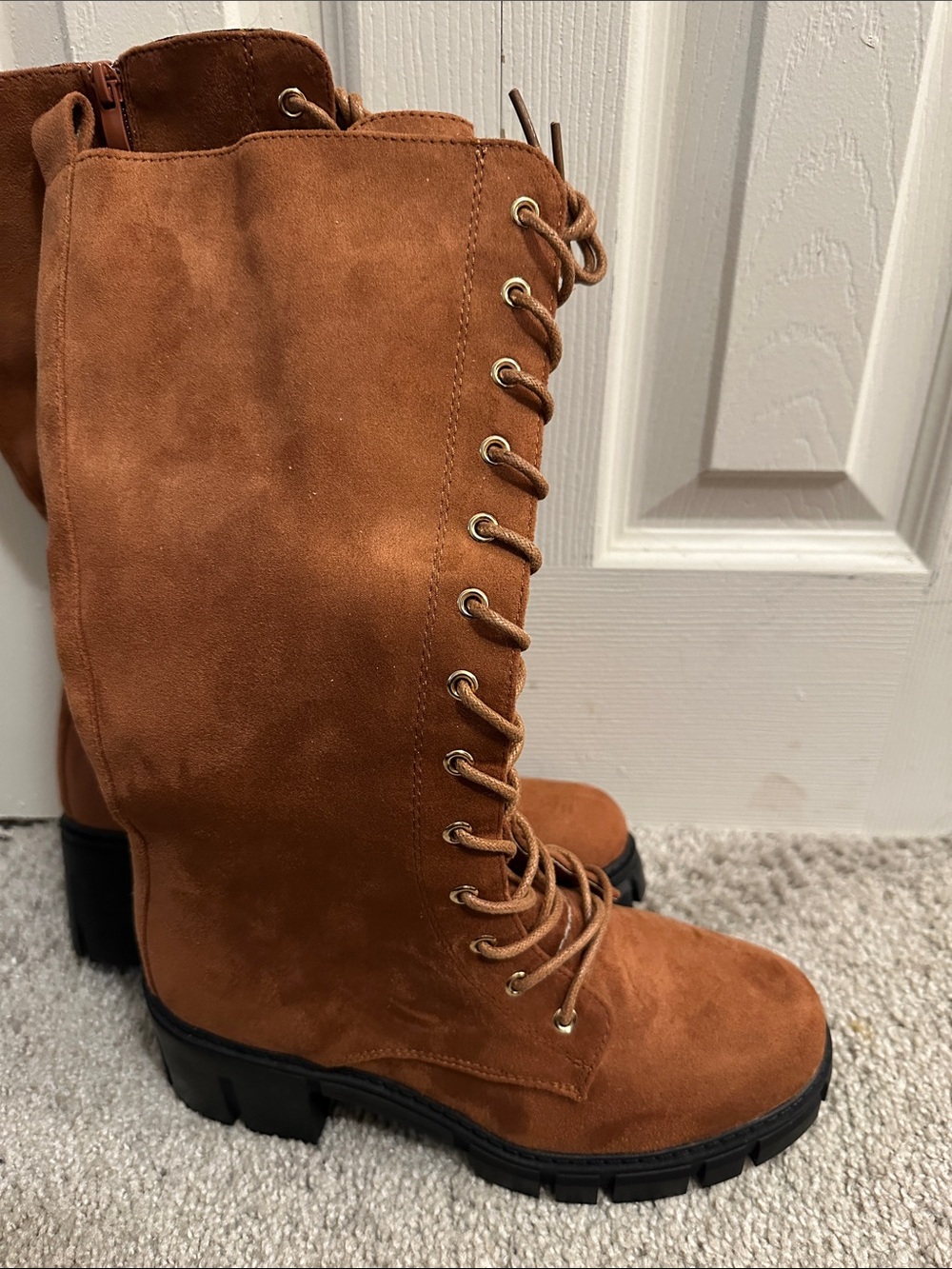 Women's Lace-Up Suede Combat Boots in Chestnut Brown